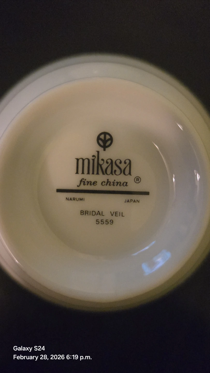 Mikasa Bridal Veil Fine China Cups (Set of 4)