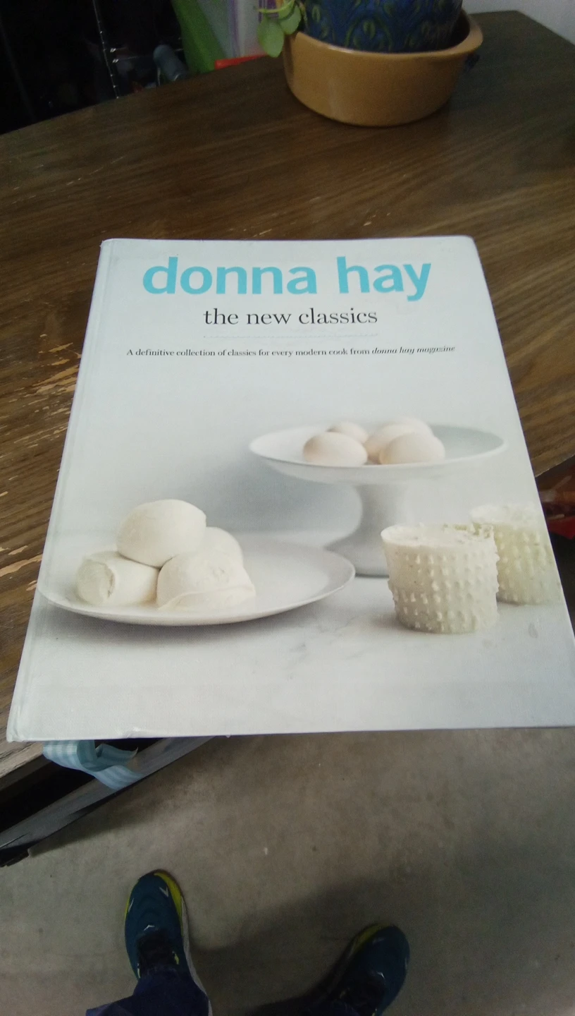 Donna Hay The New Classics Cookbook 🥕