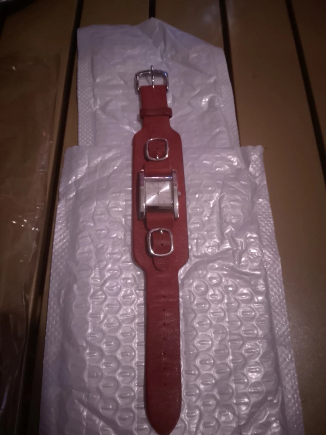 Guess ladies red leather watch - photo 3