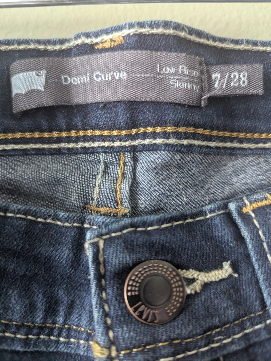 Levi's Demi Curve Low Rise Skinny Jeans 7/28 - photo 5