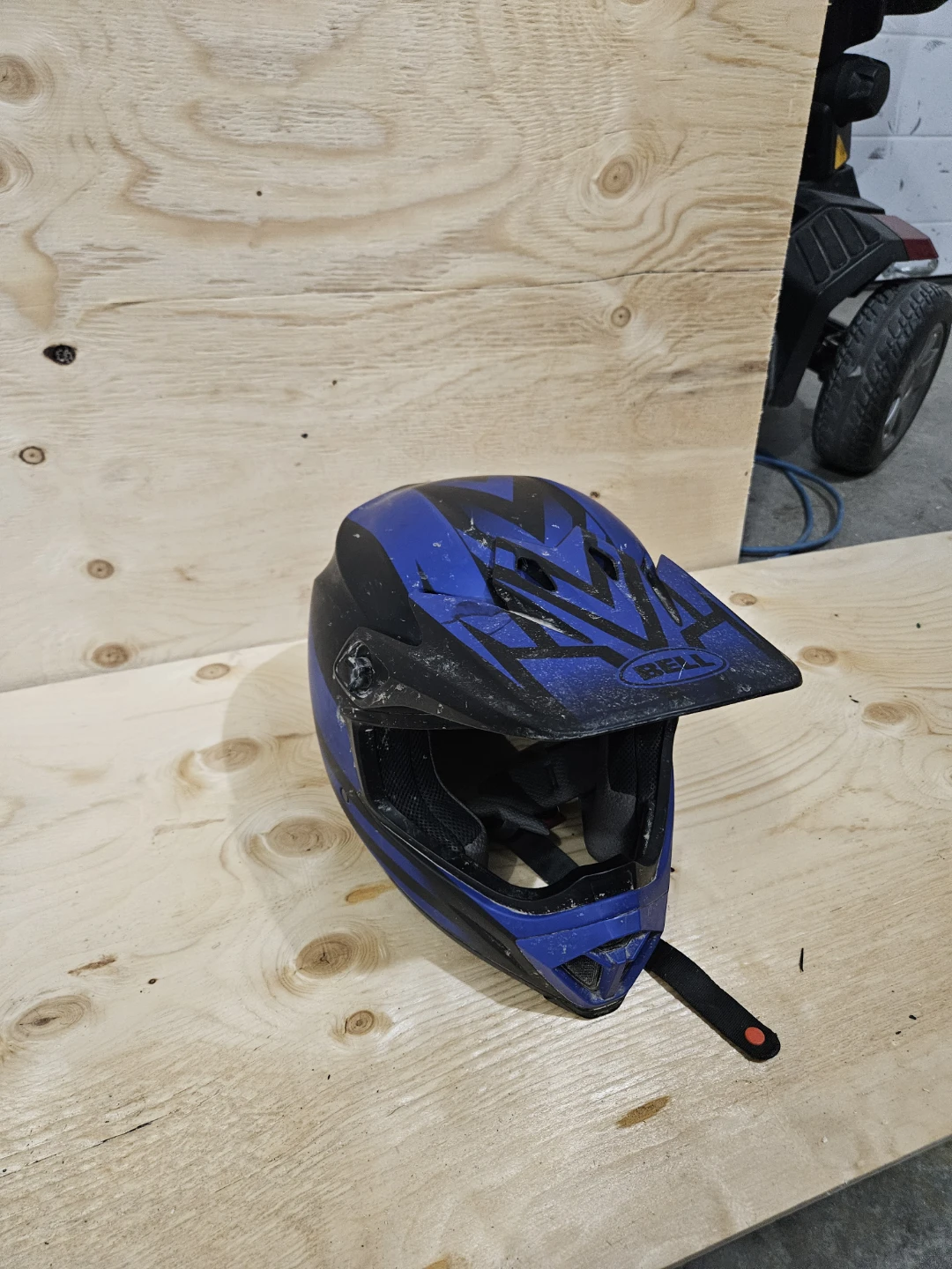 Bell atv/snowmobile/motocross helmet large - photo 3