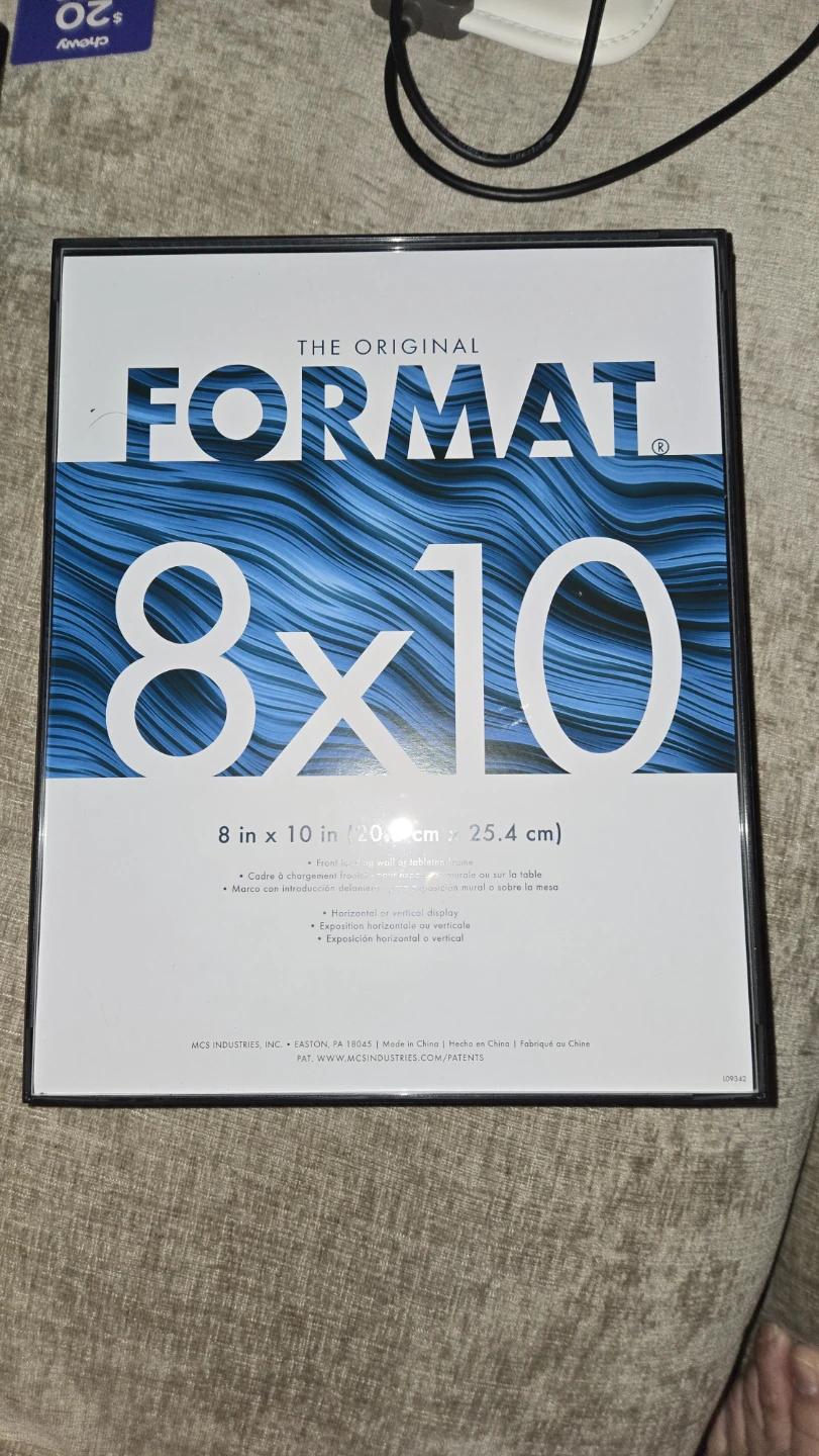 3- Format 8x10 Picture Frame