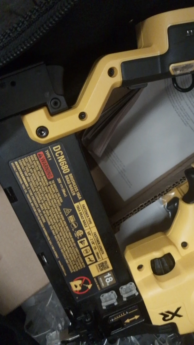 DEWALT DCB680 18-Gauge Brushless Cordless Brad Nailer - photo 2