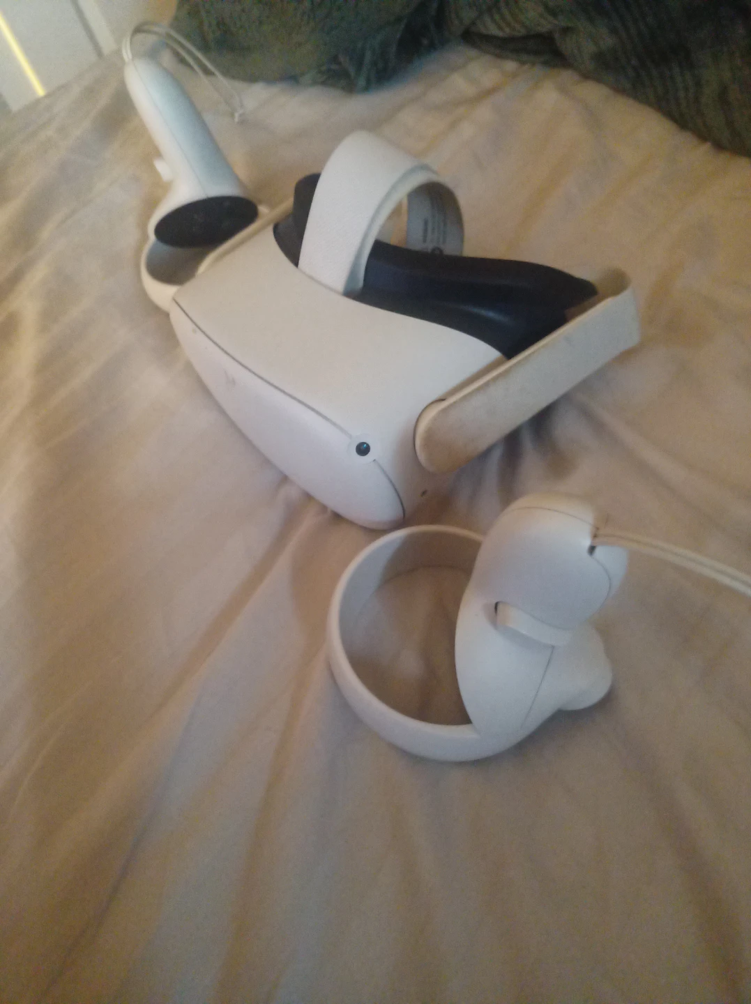 Meta Quest 2 Virtual Reality Headset - photo 2