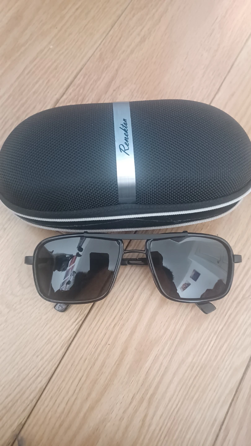 Renekton Black Sunglasses with Case