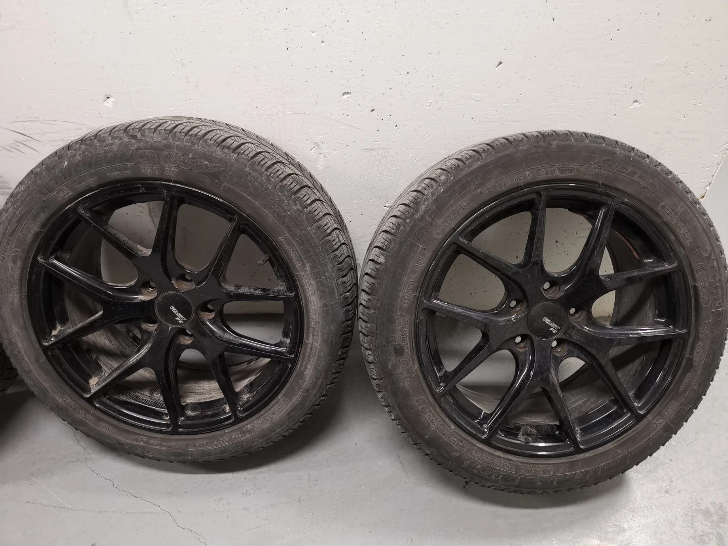 Set of 4 Black Alloy Wheels with Winter Tires - photo 2