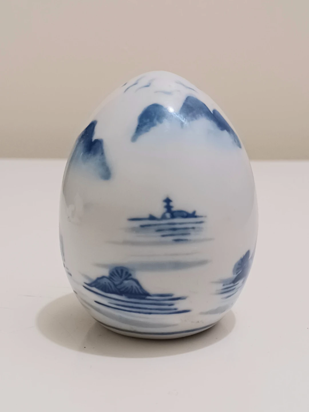 Rare Chinoiserie Hand Painted Porcelain Egg - photo 3