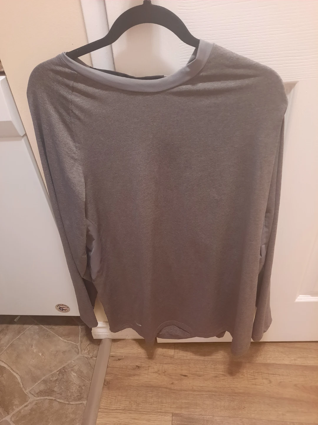 Grey Long Sleeve T-Shirt pick up in st.albert
