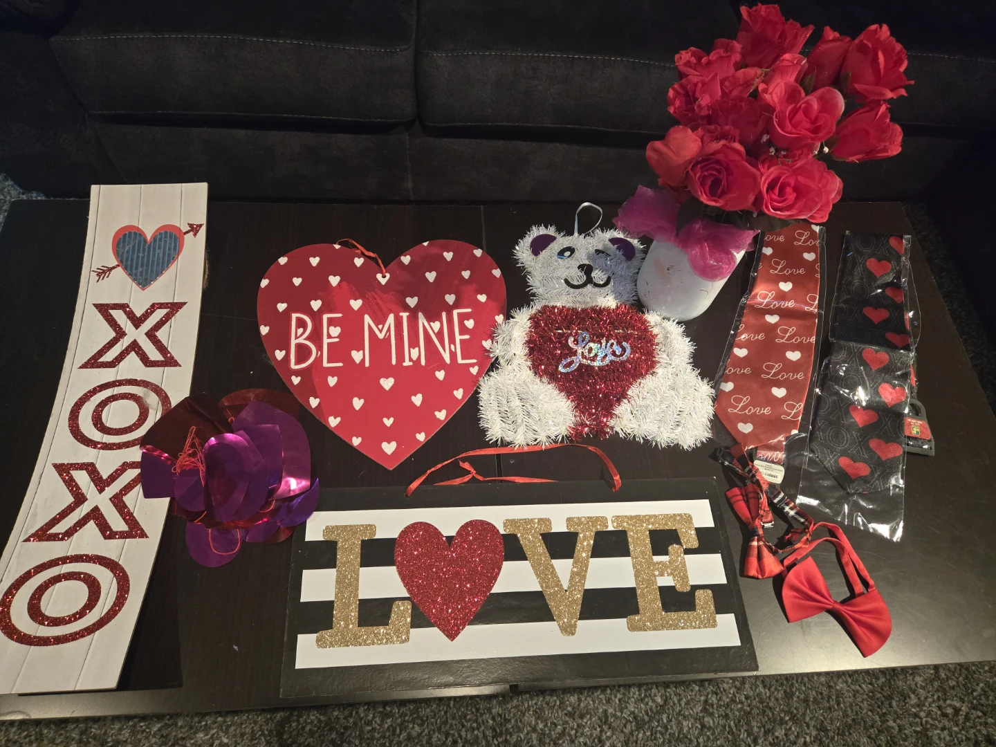 Valentine's Day Decor & Accessories Lot