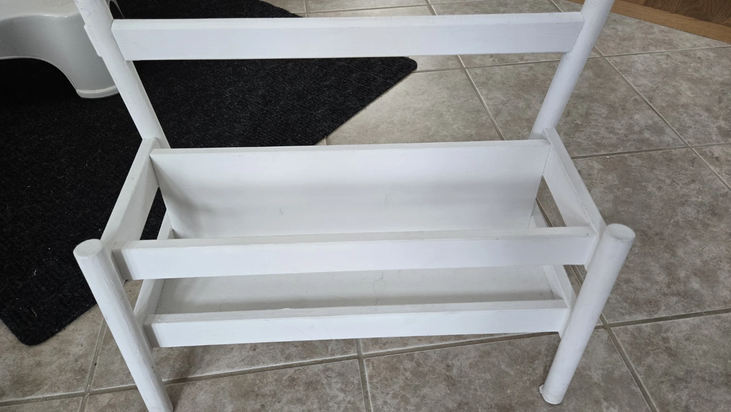 FLISATBook display   White