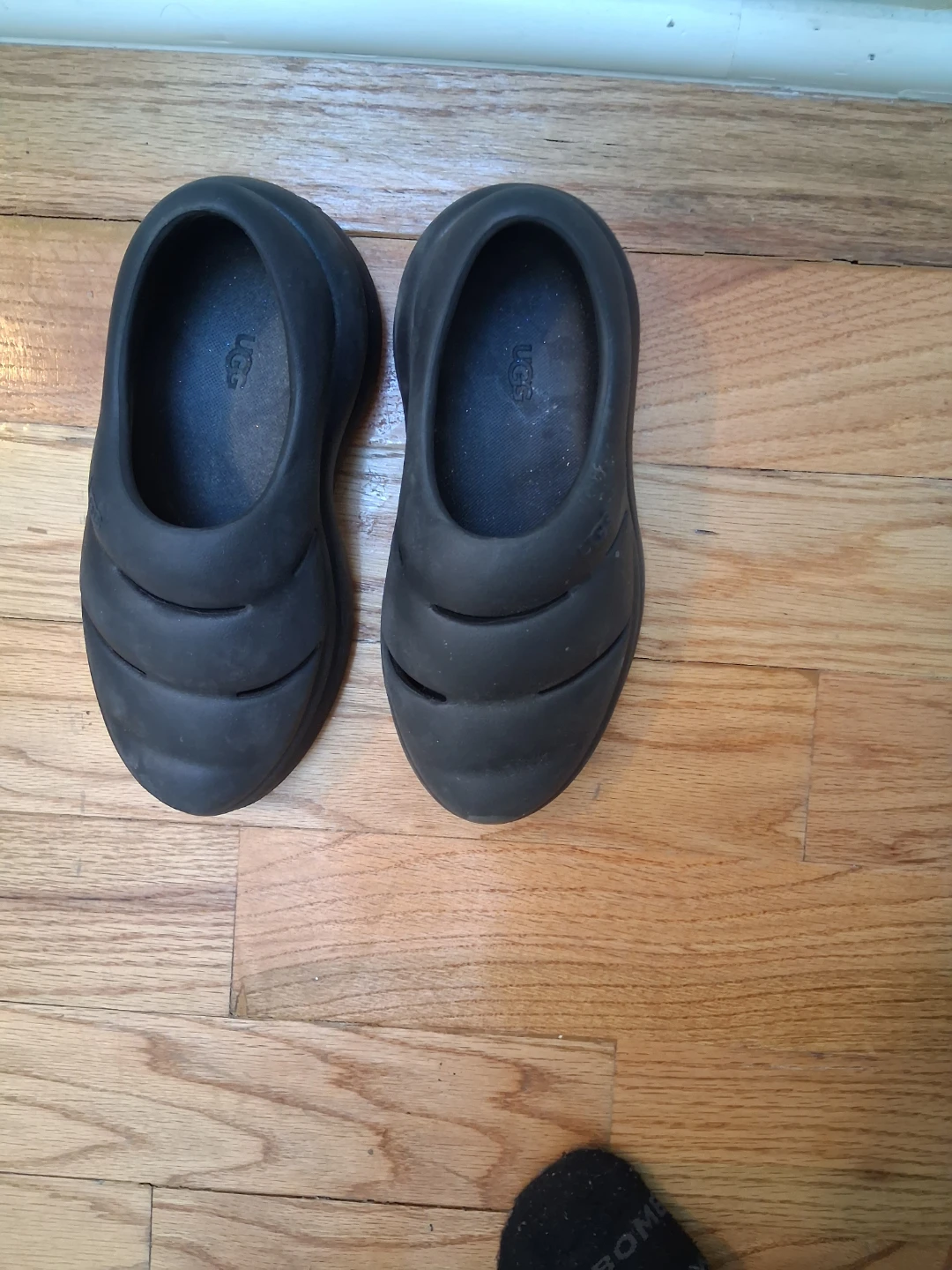UGG Black Slip-On Clogs - photo 2