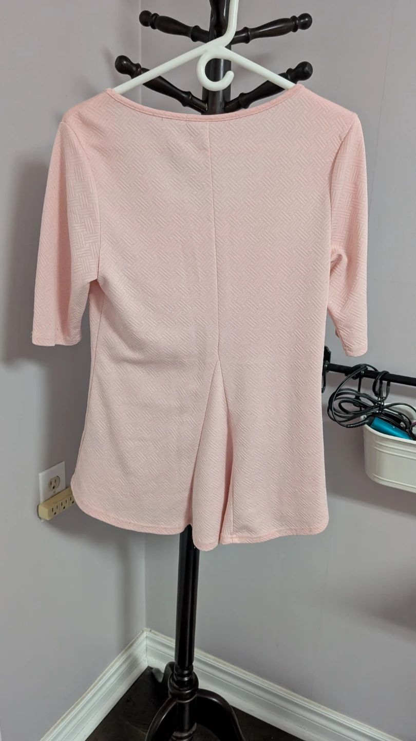 🏆 Suzy Shier Pink Textured Peplum Top - photo 2