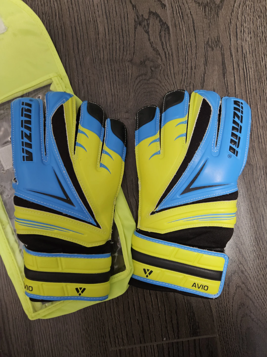 VIZARI Soccer Goalie Gloves with Bag - photo 3