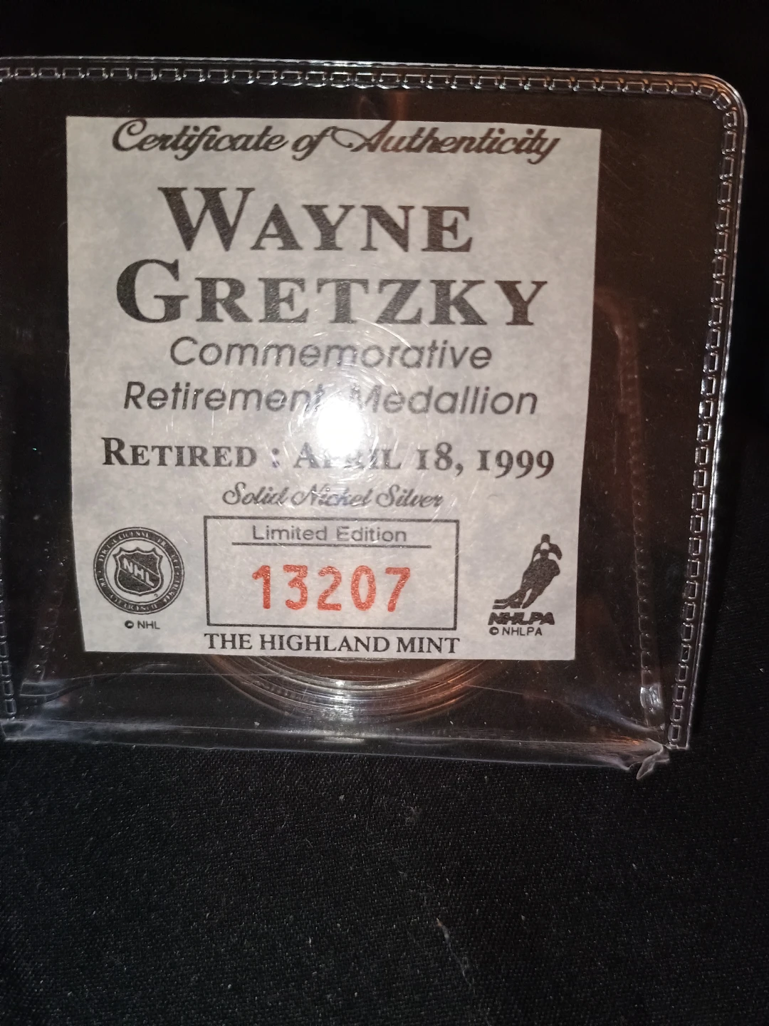 Wayne Gretzky Commemorative Retirement Medallion - - photo 4