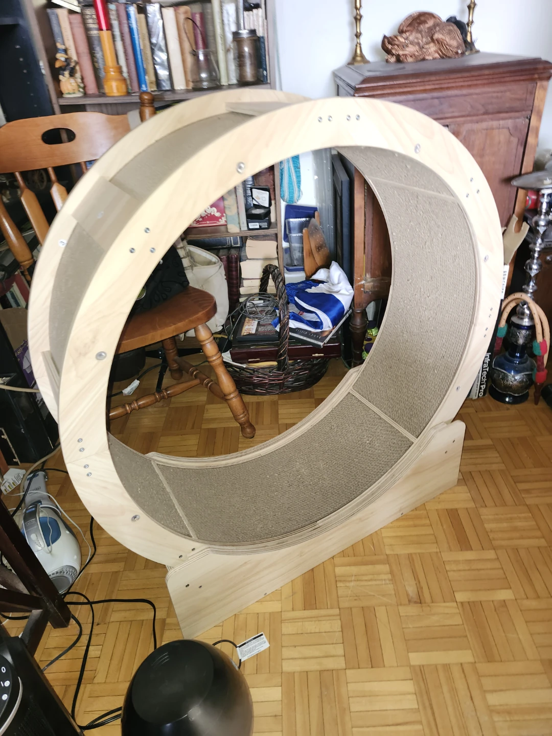 Wooden Cat Wheel with Sisal Scratching Surface