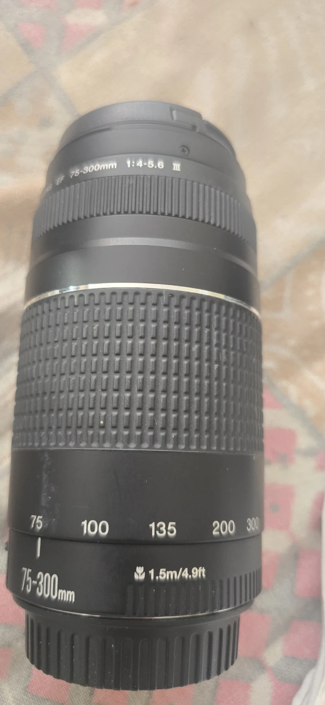 New Canon zoom lens EF 75-300mm f/4-5.6 III Telephoto Zoom Lens