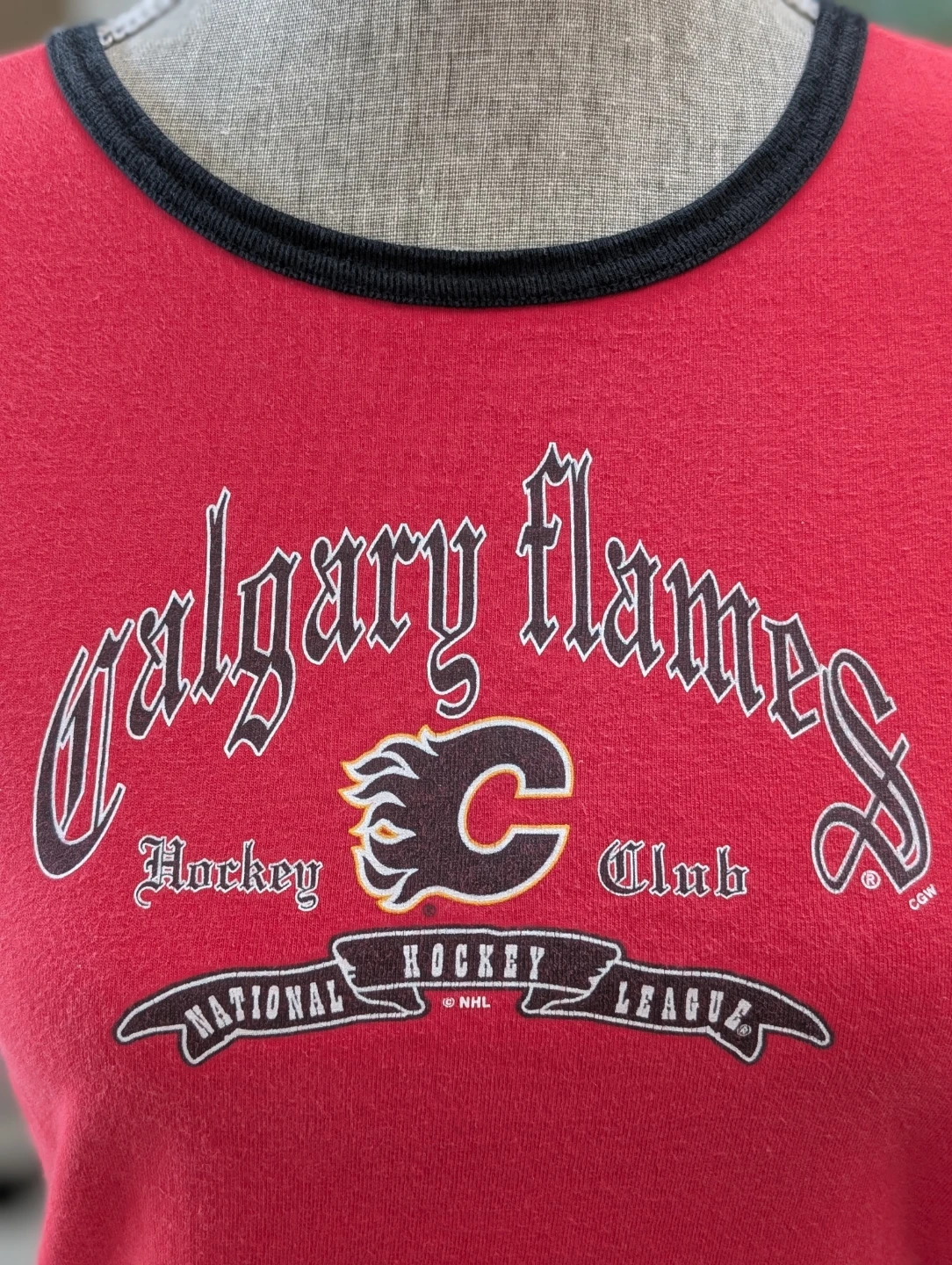 SUPER CUTE VINTAGE Calgary Flames Women's T-shirt - photo 2