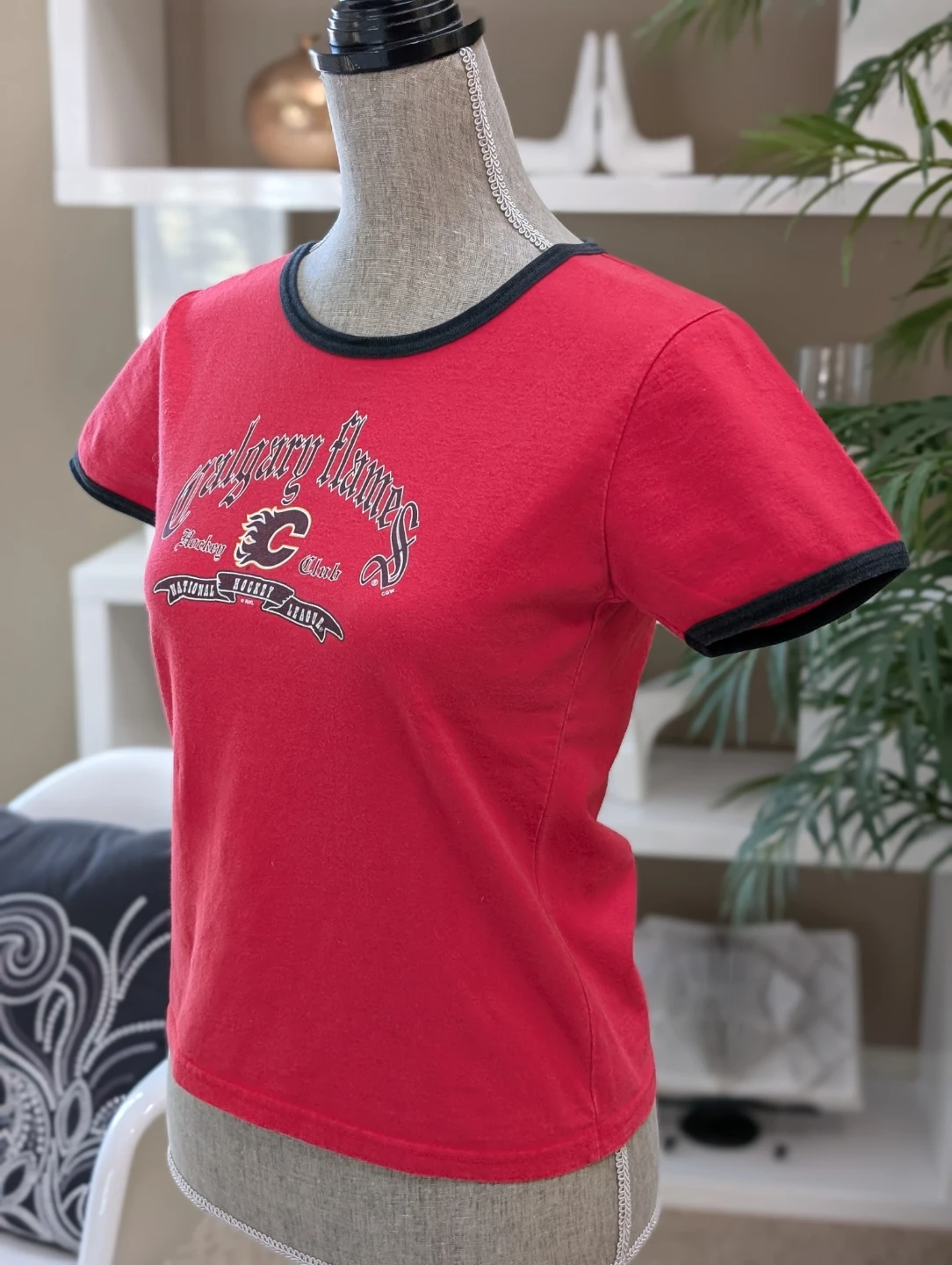 SUPER CUTE VINTAGE Calgary Flames Women's T-shirt - photo 5