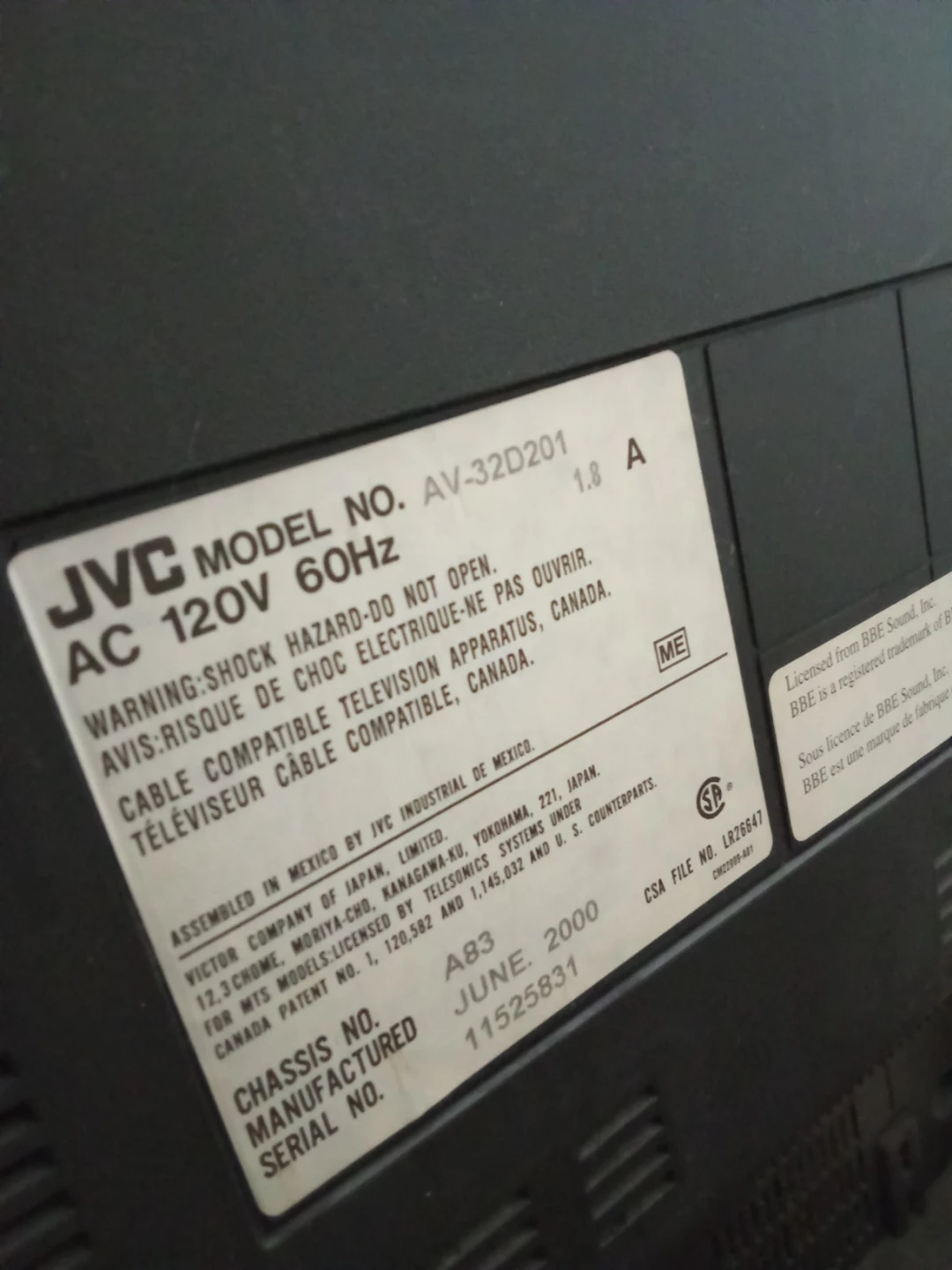 Working 32" JVC Television - photo 3