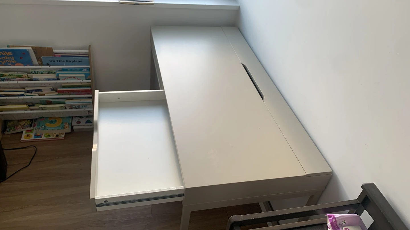Ikea desk and office chair - photo 2