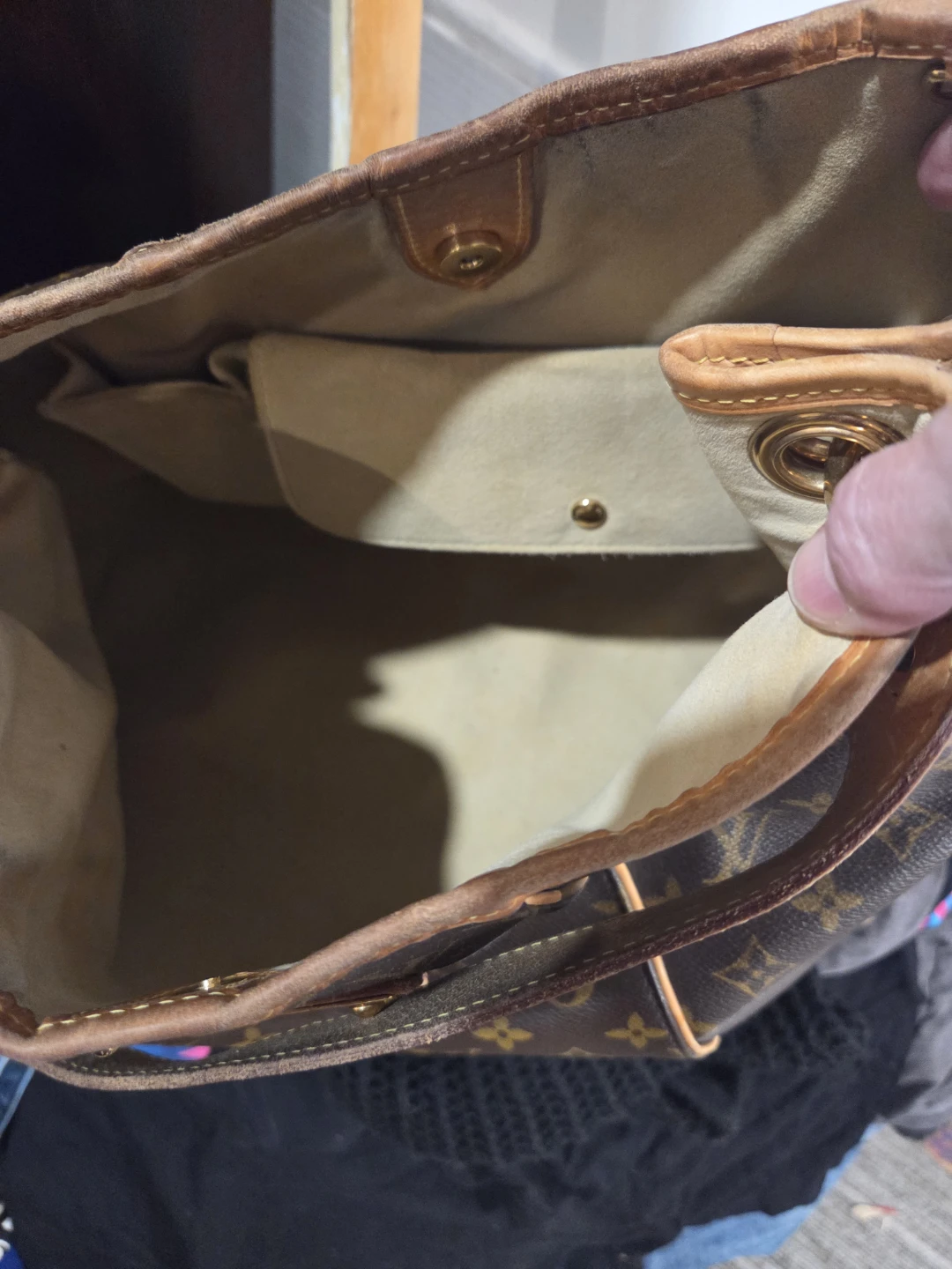 Louis Vuitton Monogram Shoulder Bag - photo 3