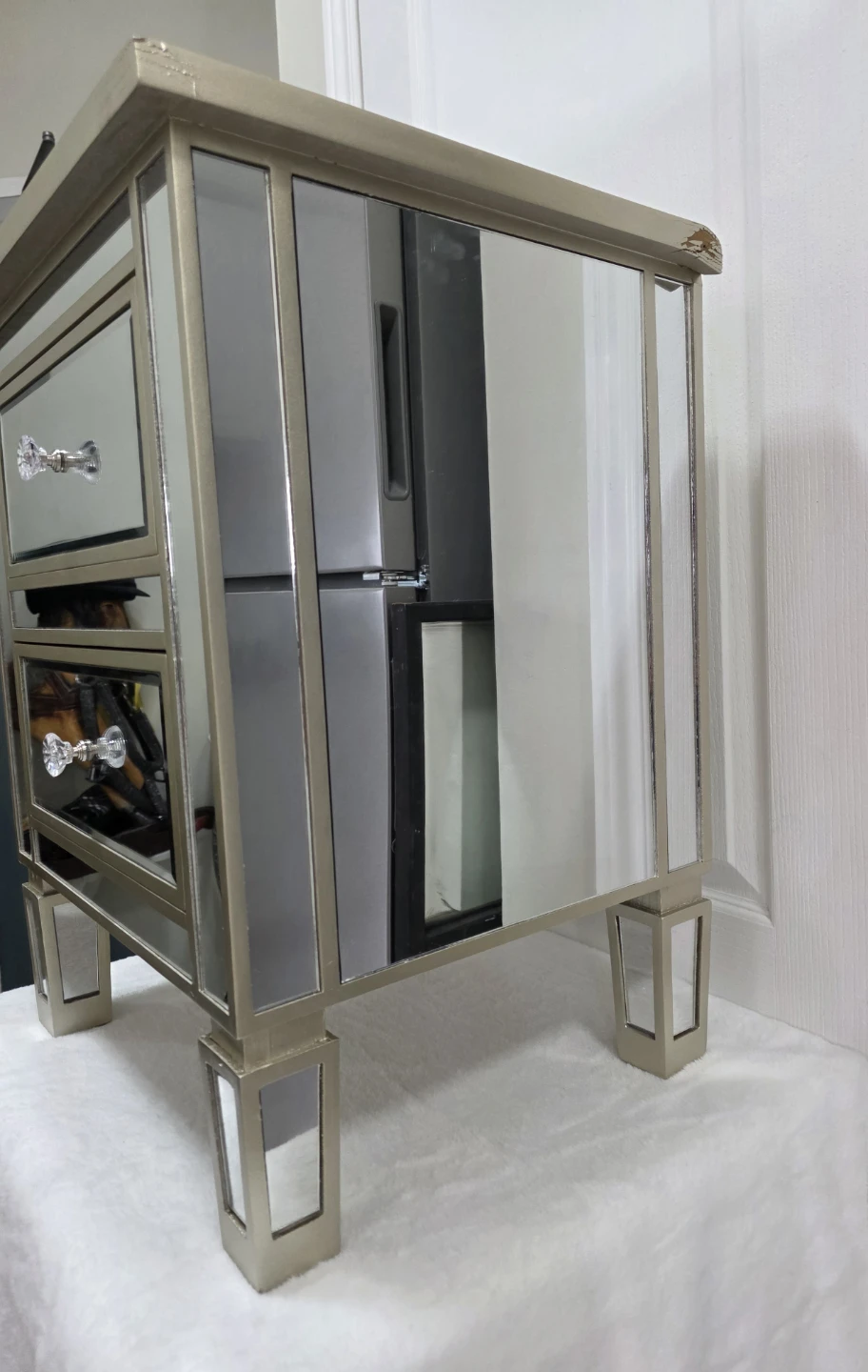 Mirrored 2-Drawer Nightstand / End Table - photo 3