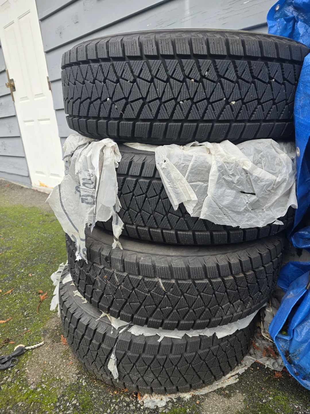 Bridgestone Blizzak DM-V2 Tires 225/65R17 on OEM Toyota Rims - photo 5