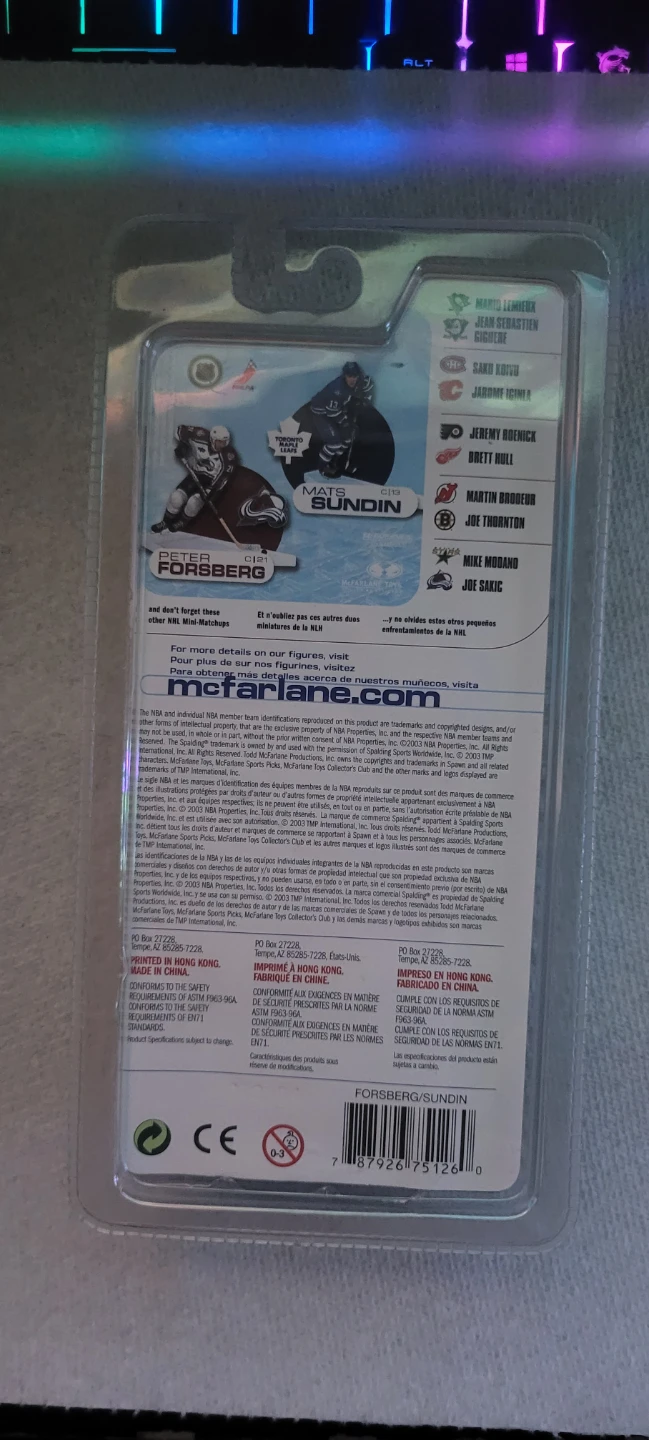 McFarlane Toys NHL Joe Sakic & Mike Modano Action Figures - photo 2