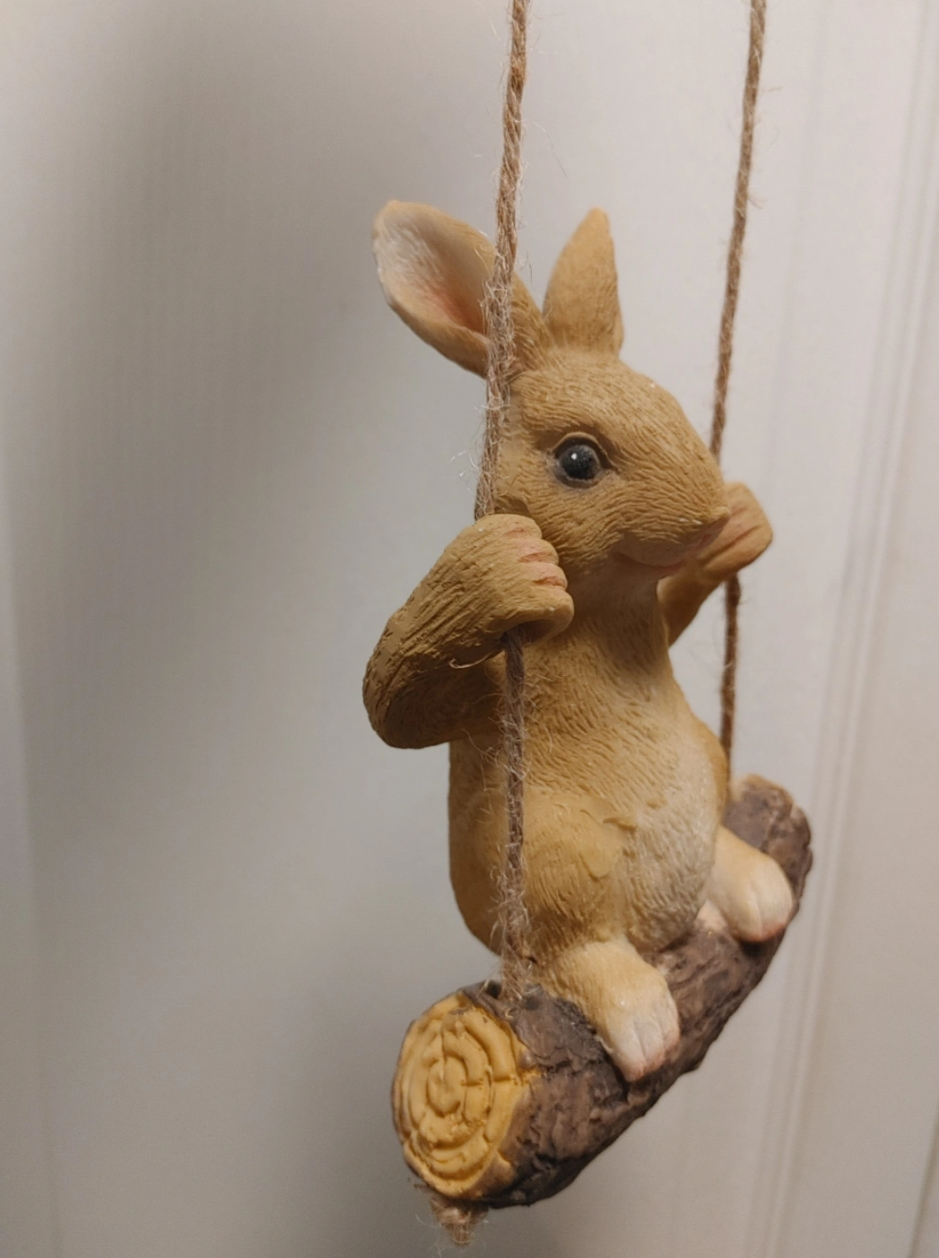 Hanging Rabbit Figurine on a Log Swing New - photo 2