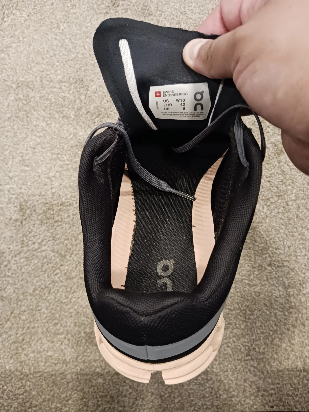 On Cloud Running Shoes - Women  US W 10 - photo 3