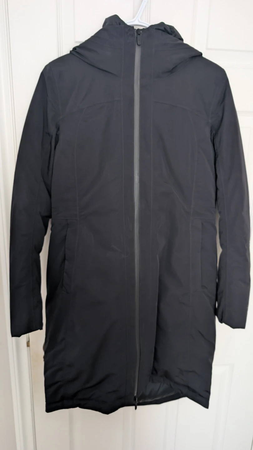 NEVER WORN Lululemon Snow Warrior Down Fill Parka - Size 4