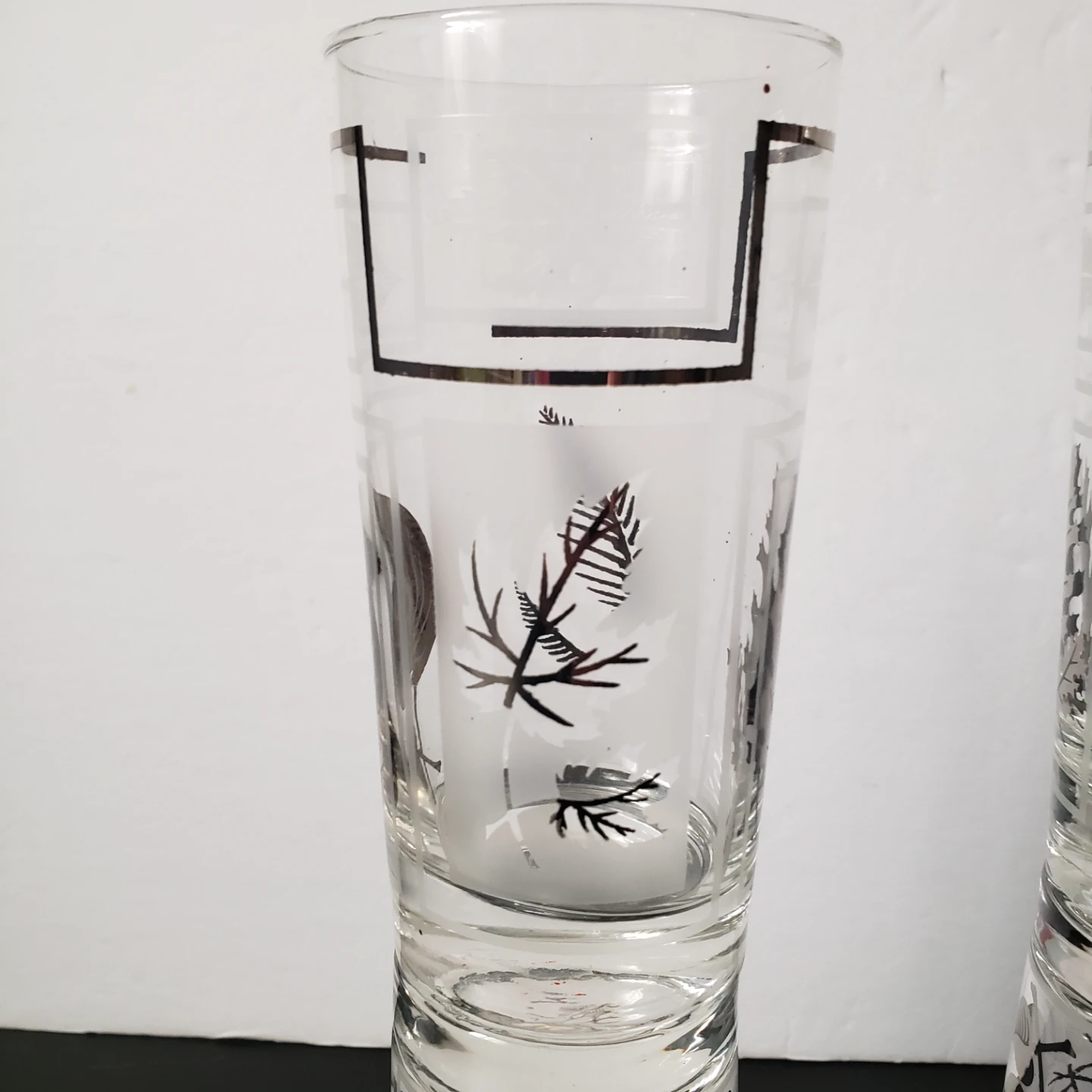 Silver foil leaf design glasses - photo 3