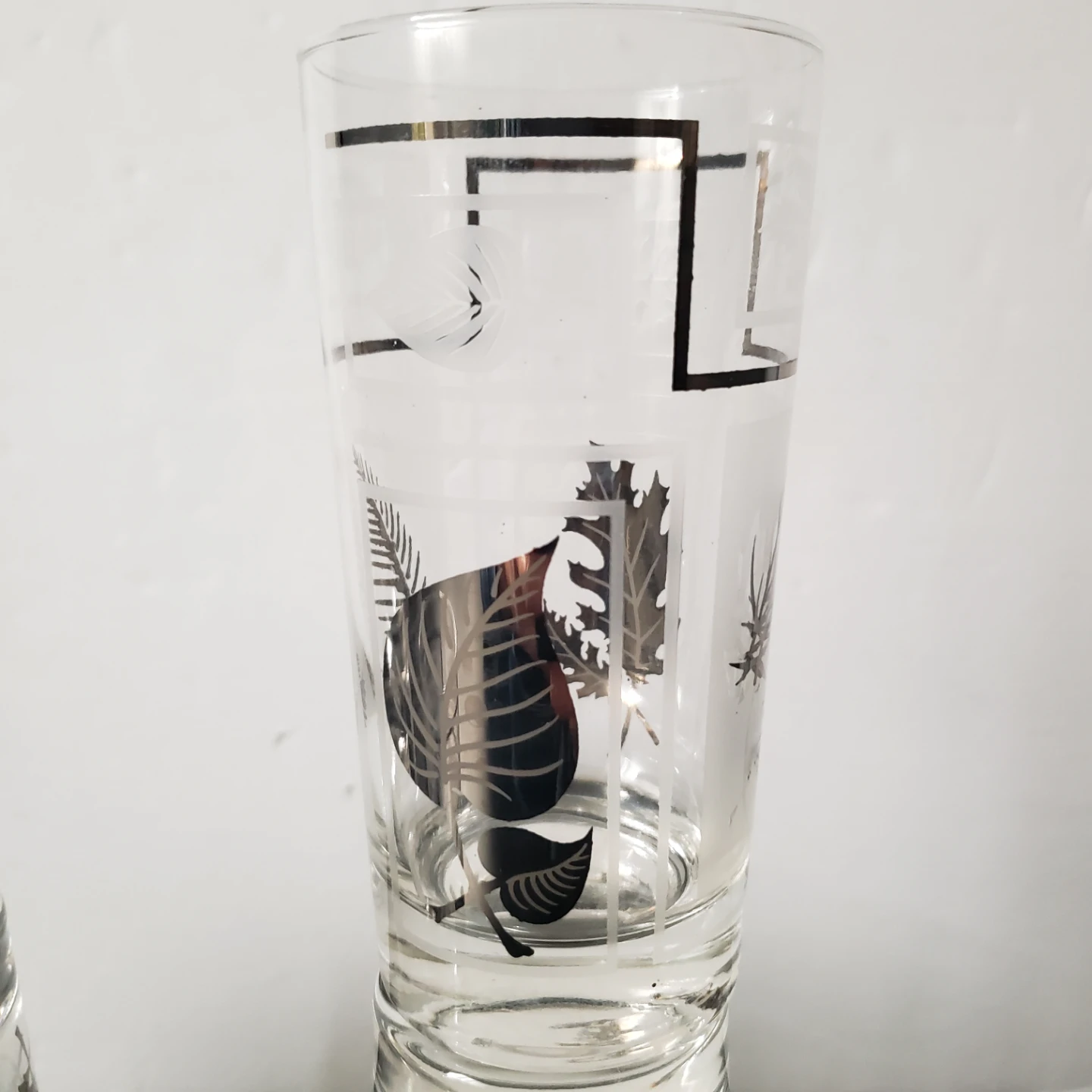 Silver foil leaf design glasses - photo 5