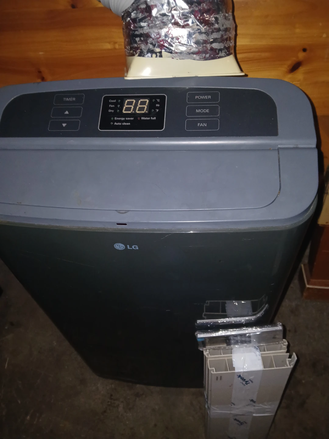 Lg ac whith remout control - photo 2