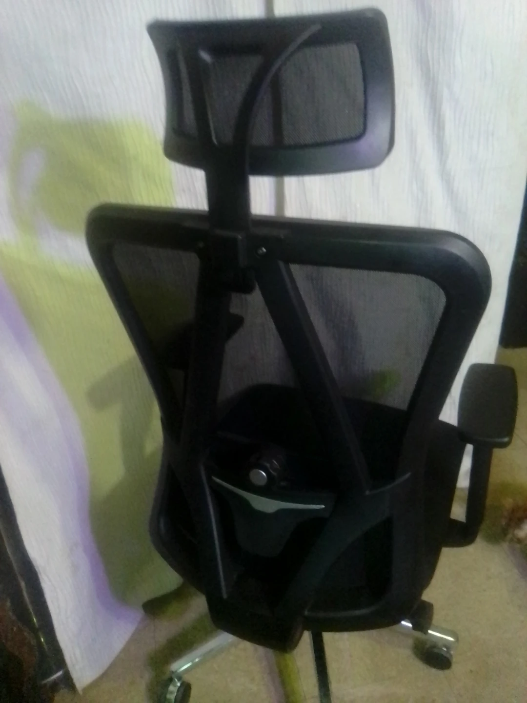 Black Mesh Office Chair with Headrest - photo 4