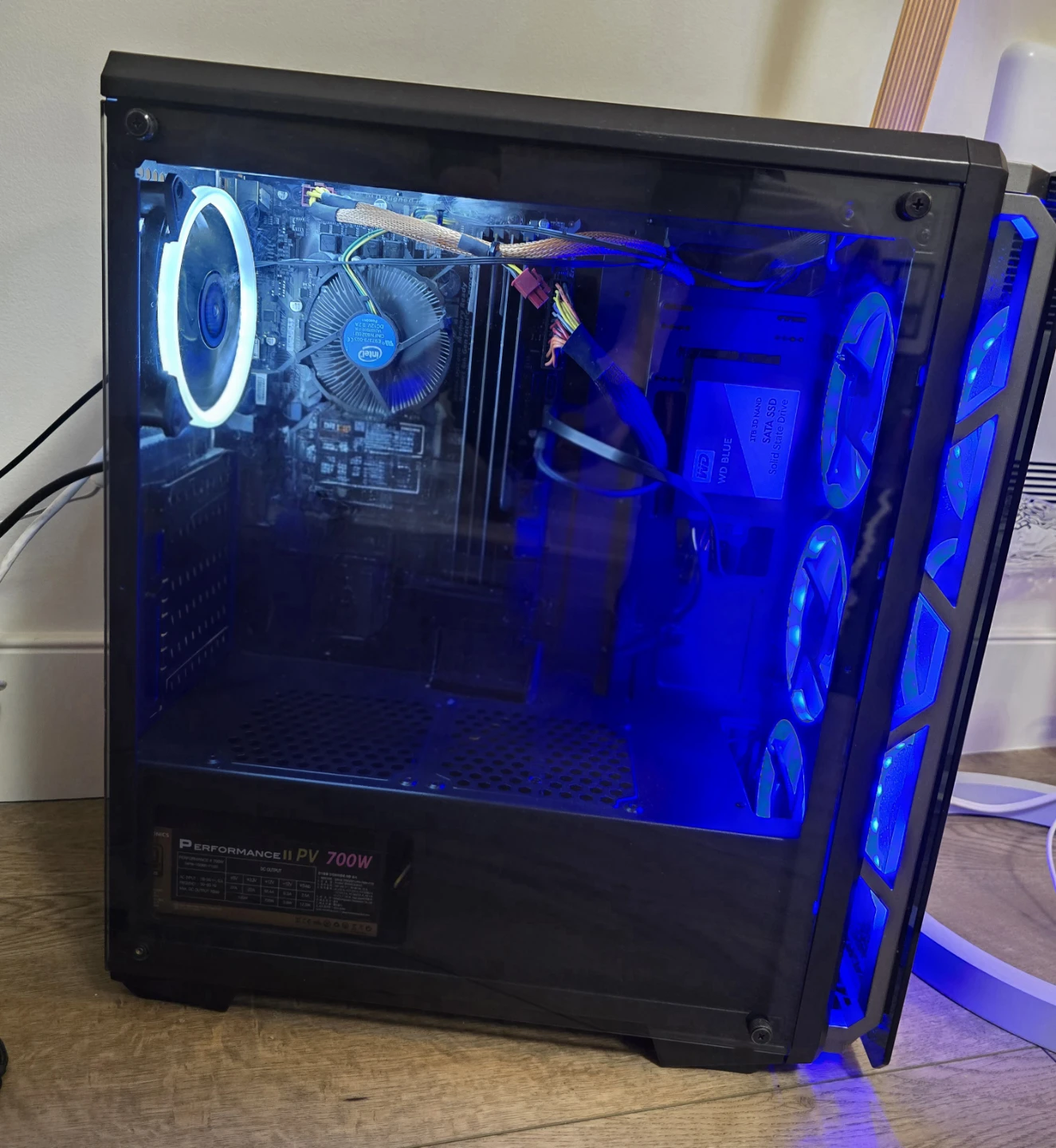 Desktop PC - Intel i5-8500, 16GB RAM, 256GB Storage - photo 4