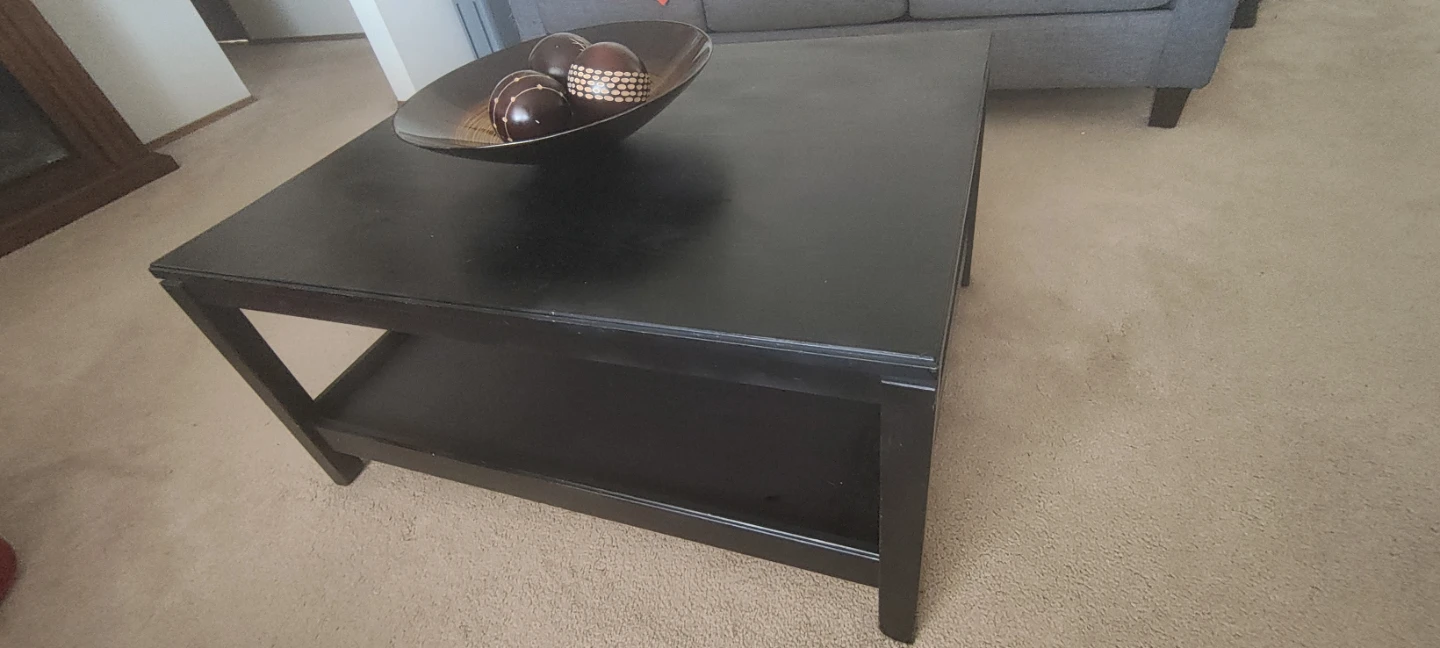 Wooden Living Room Centre Table with Decorative Bowl Spheres