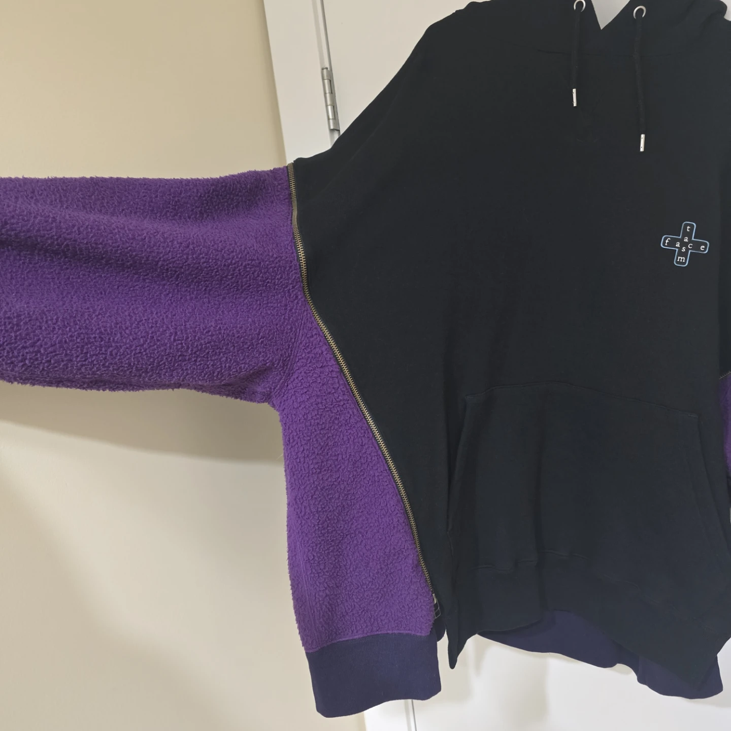 Fasfce Canada Black & Purple Fleece Hoodie - photo 3