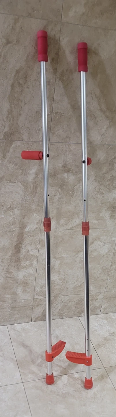 Adjustable Aluminum Crutches
