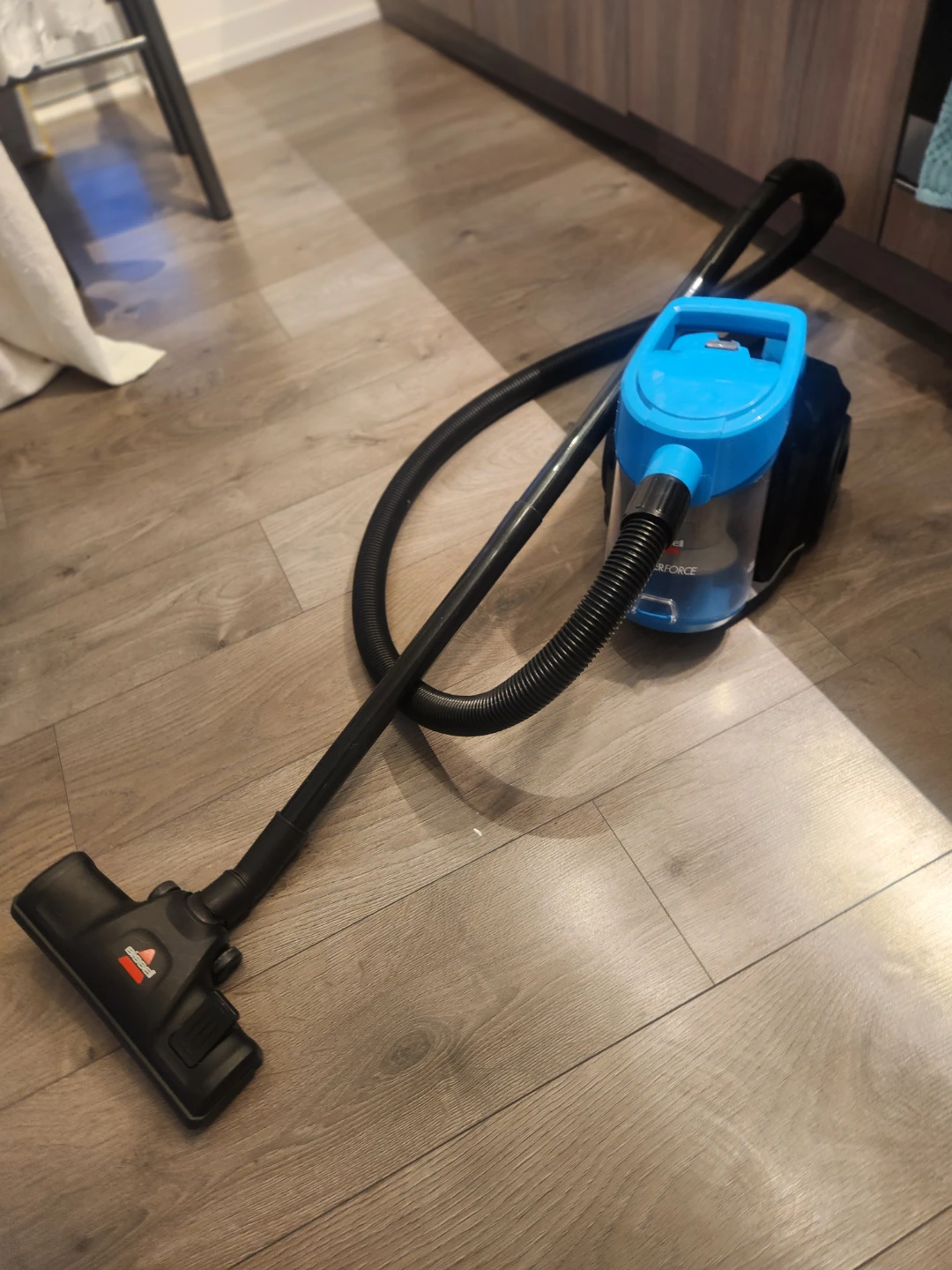 Like New Bissell Power Force 1665W Vacuum Cleaner - photo 2