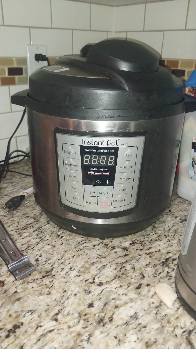 Instant Pot IP-LUX 6-in-1 Multi-Cooker