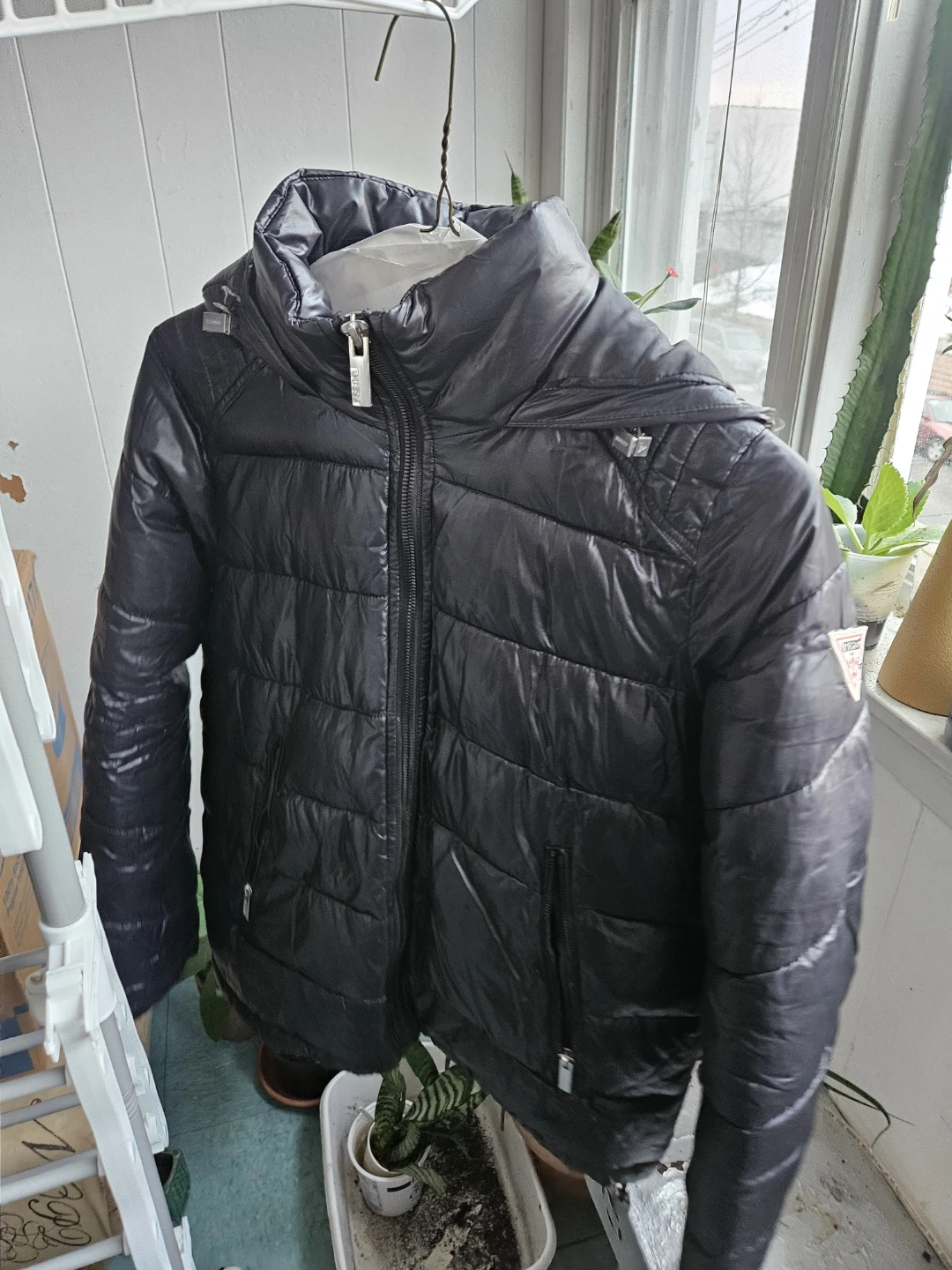 Guess Puffer Jacket - Black