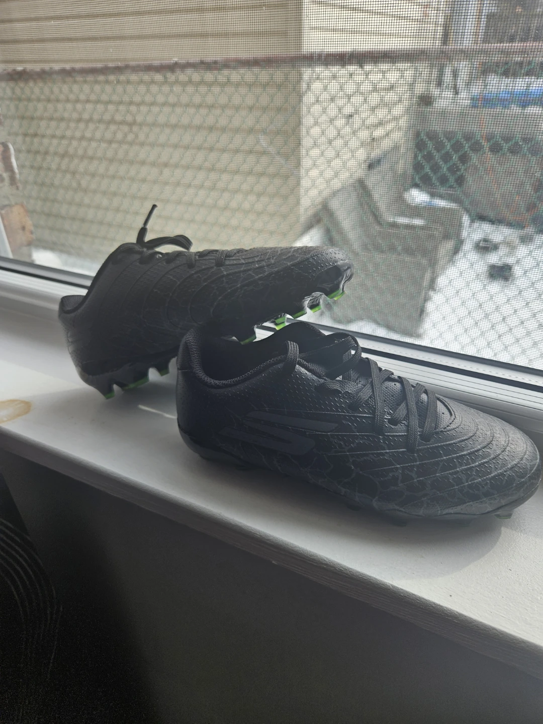 Boys Black Soccer shoes - photo 3