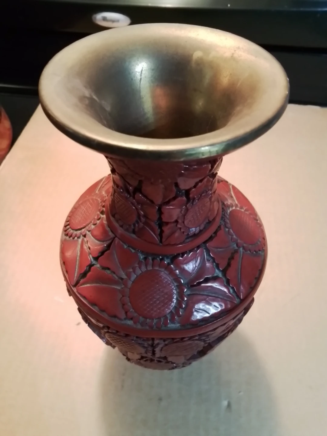 Carved Cinnabar Vase with Brass Interior >9" - photo 5