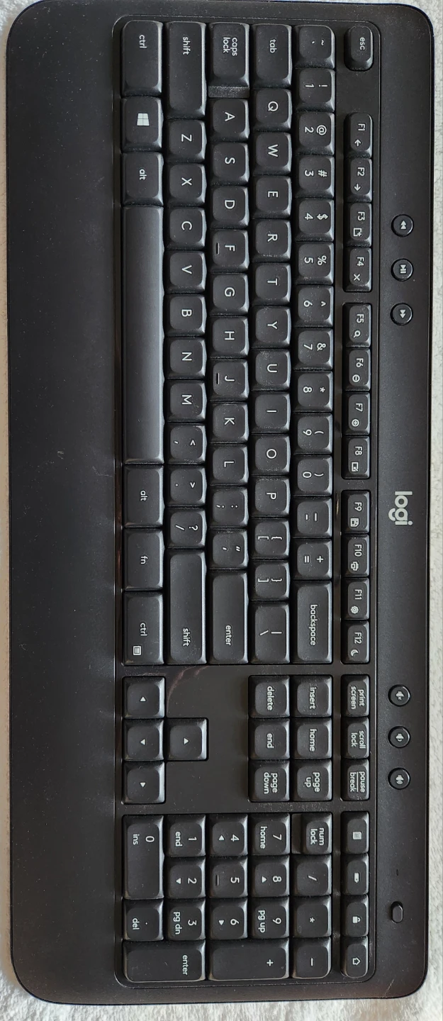 NEW LOGITECH smoke free no pets .