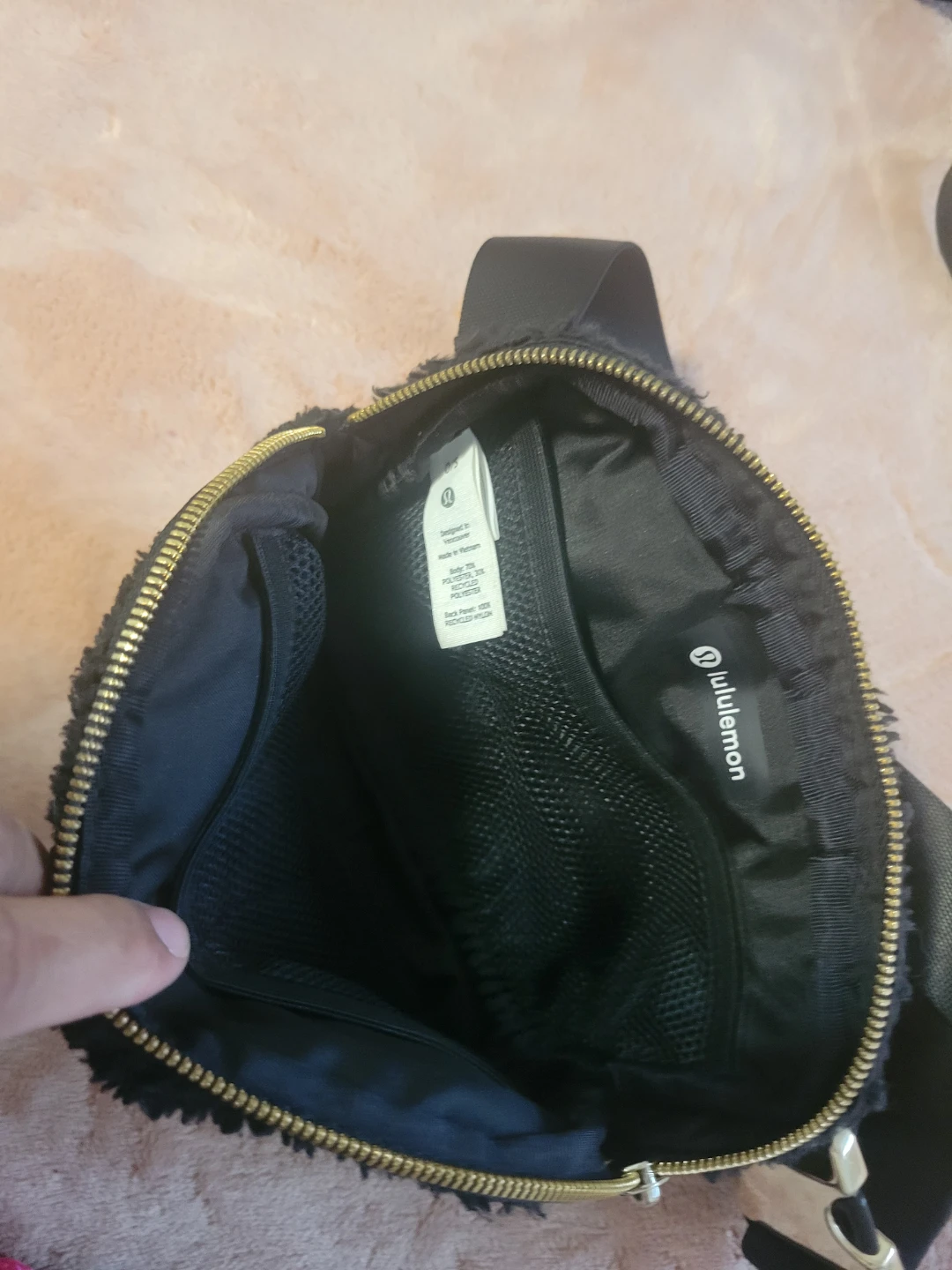 Lululemon Everywhere Belt Bag - photo 2