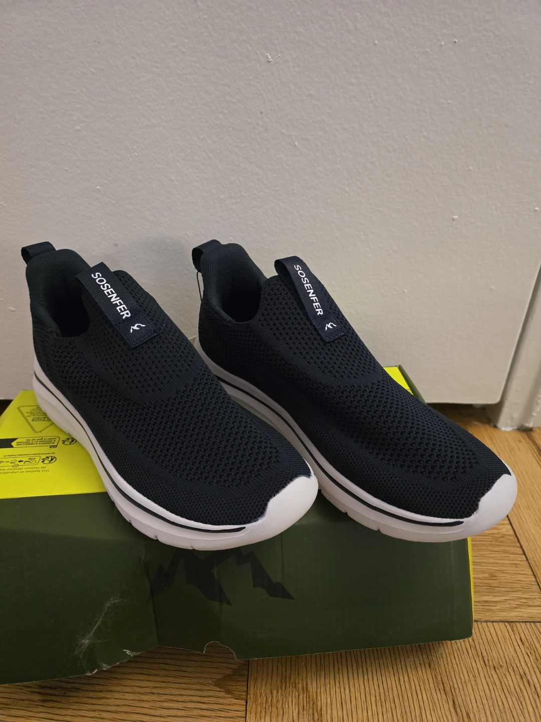 Brand NEW! Sosenfer Navy Blue Slip-On Sneakers