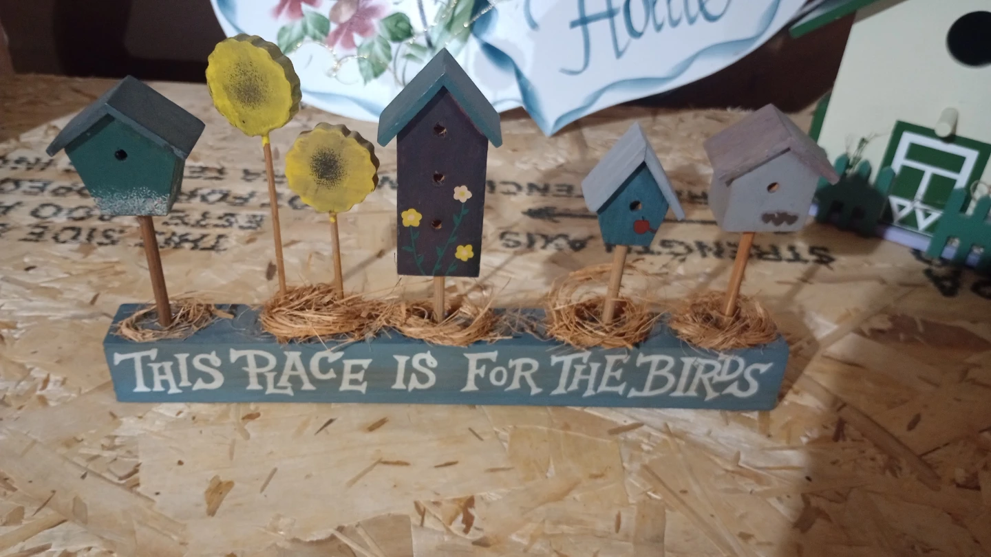 Welcome to Our Home Sign and Birdhouse Decor - photo 2