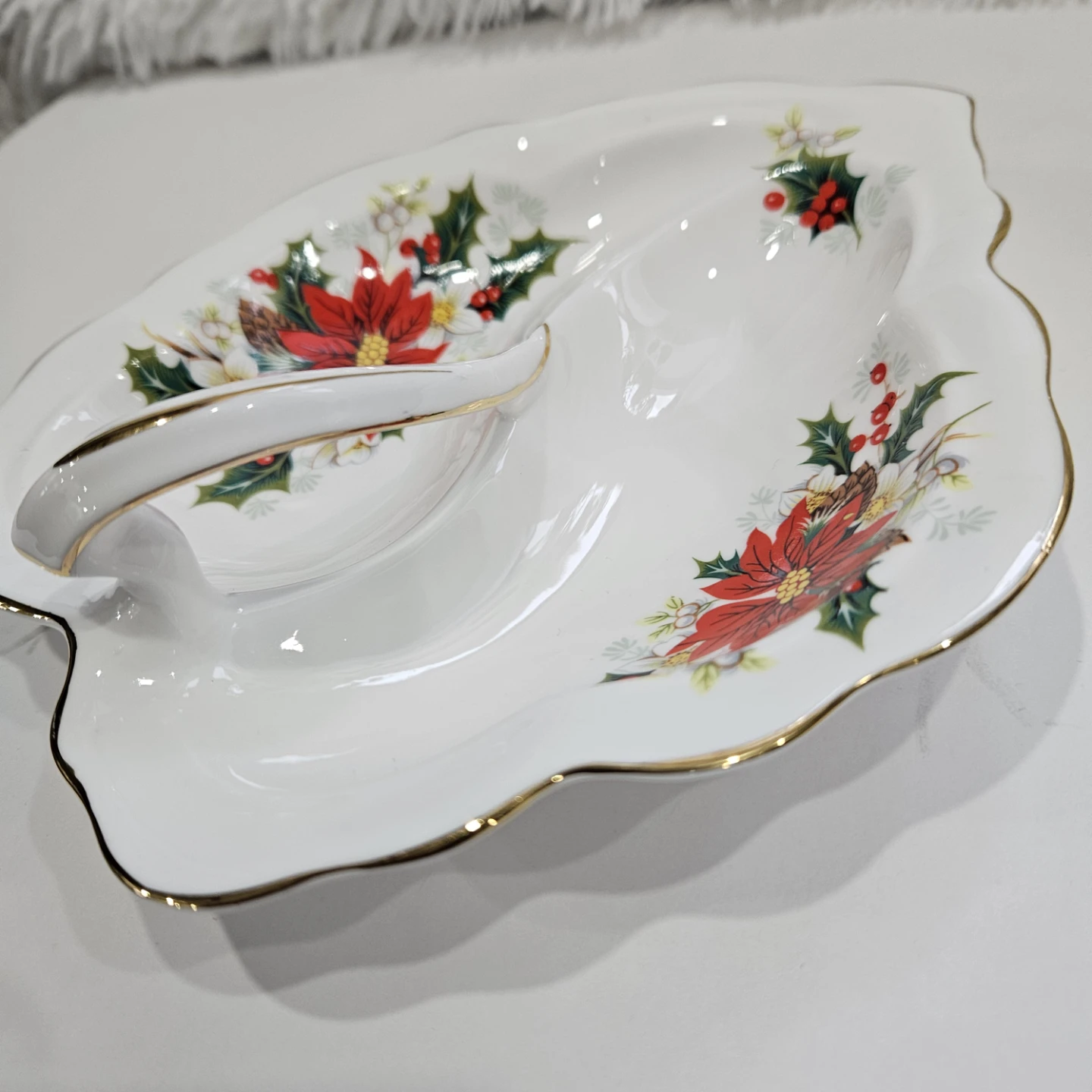 Yuletide Bone China Divided Leaf Dish - photo 2