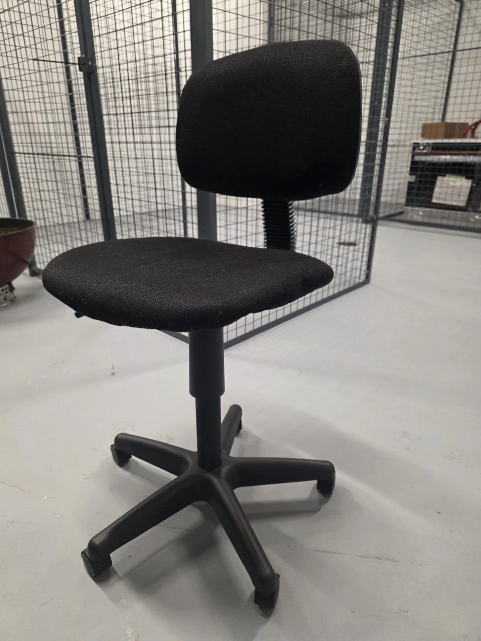 Black Office Chair - photo 2